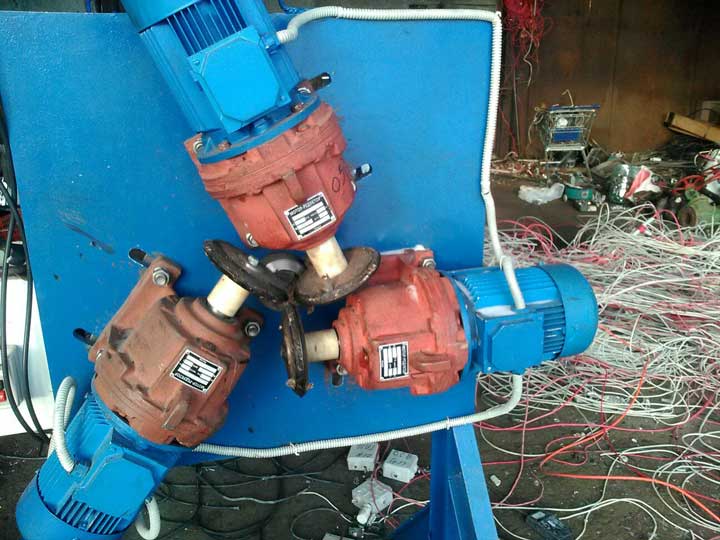 KaОборудование для очистки кабеля от изоляцииbel